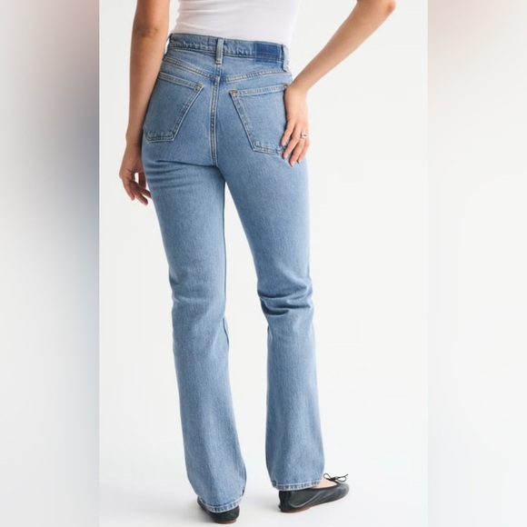 A&F Vintage Comfort Stretch Ultra High Rise 90s Straight Blue Jean size 29/8 - Picture 9 of 9